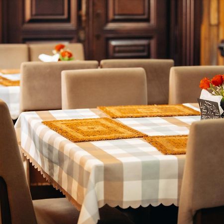 Plus 33 Hotel Nungua Ngoại thất bức ảnh
