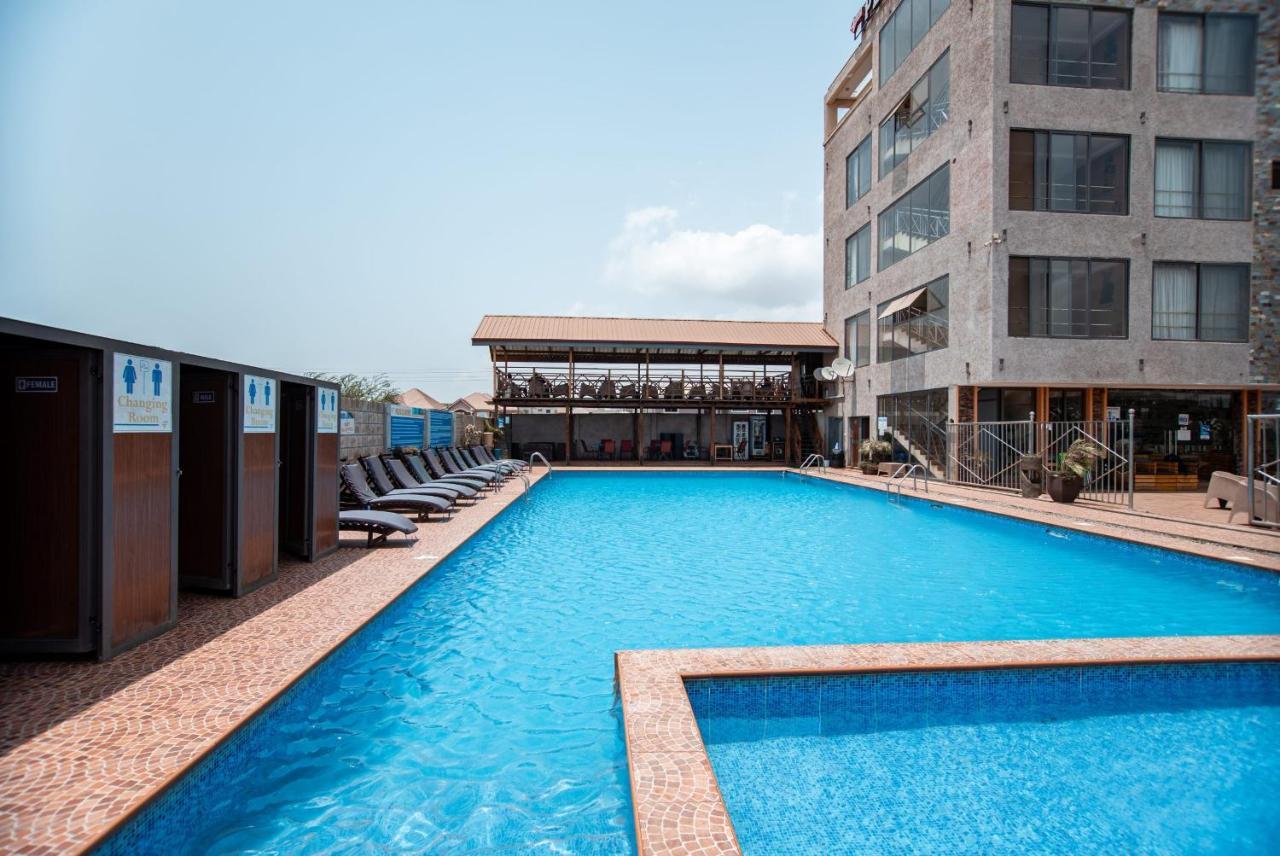 Plus 33 Hotel Nungua Ngoại thất bức ảnh
