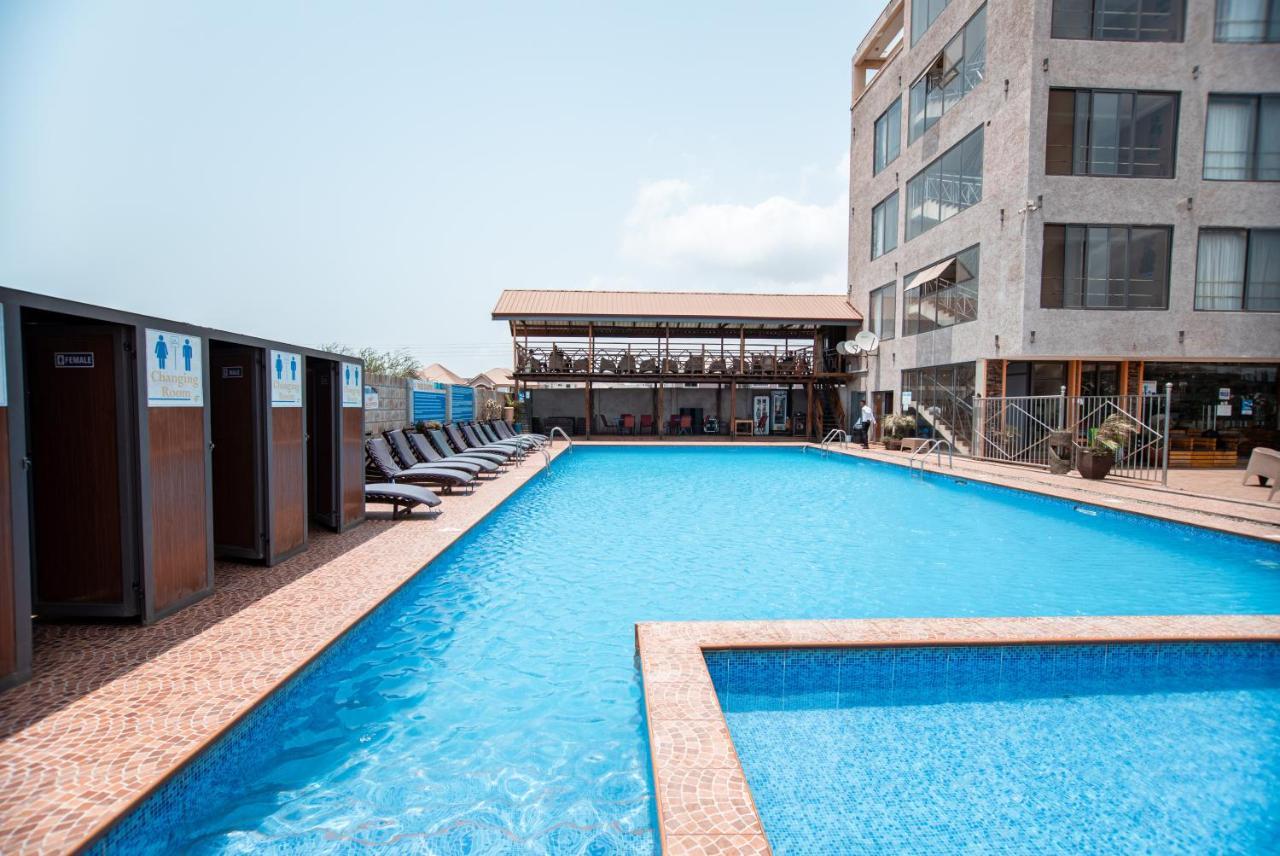 Plus 33 Hotel Nungua Ngoại thất bức ảnh