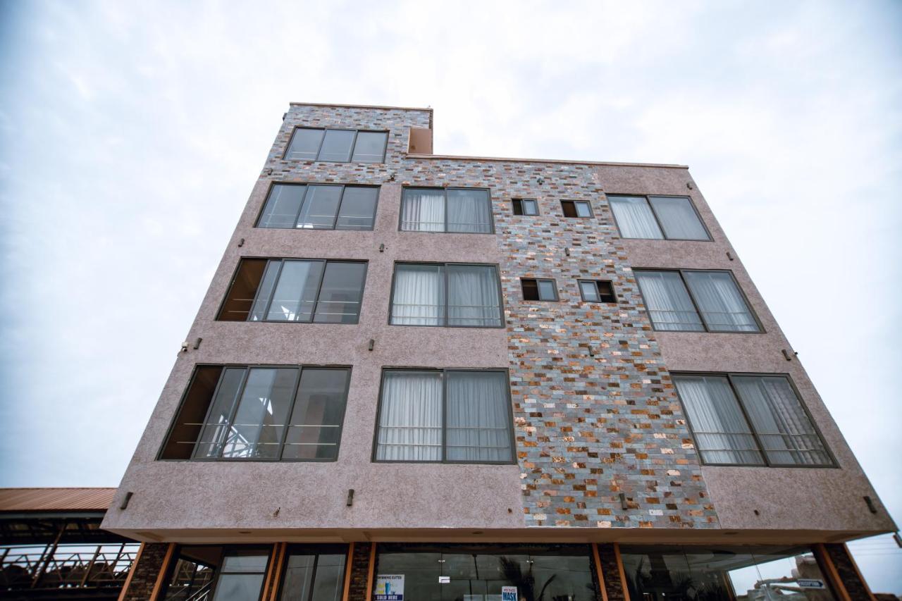 Plus 33 Hotel Nungua Ngoại thất bức ảnh