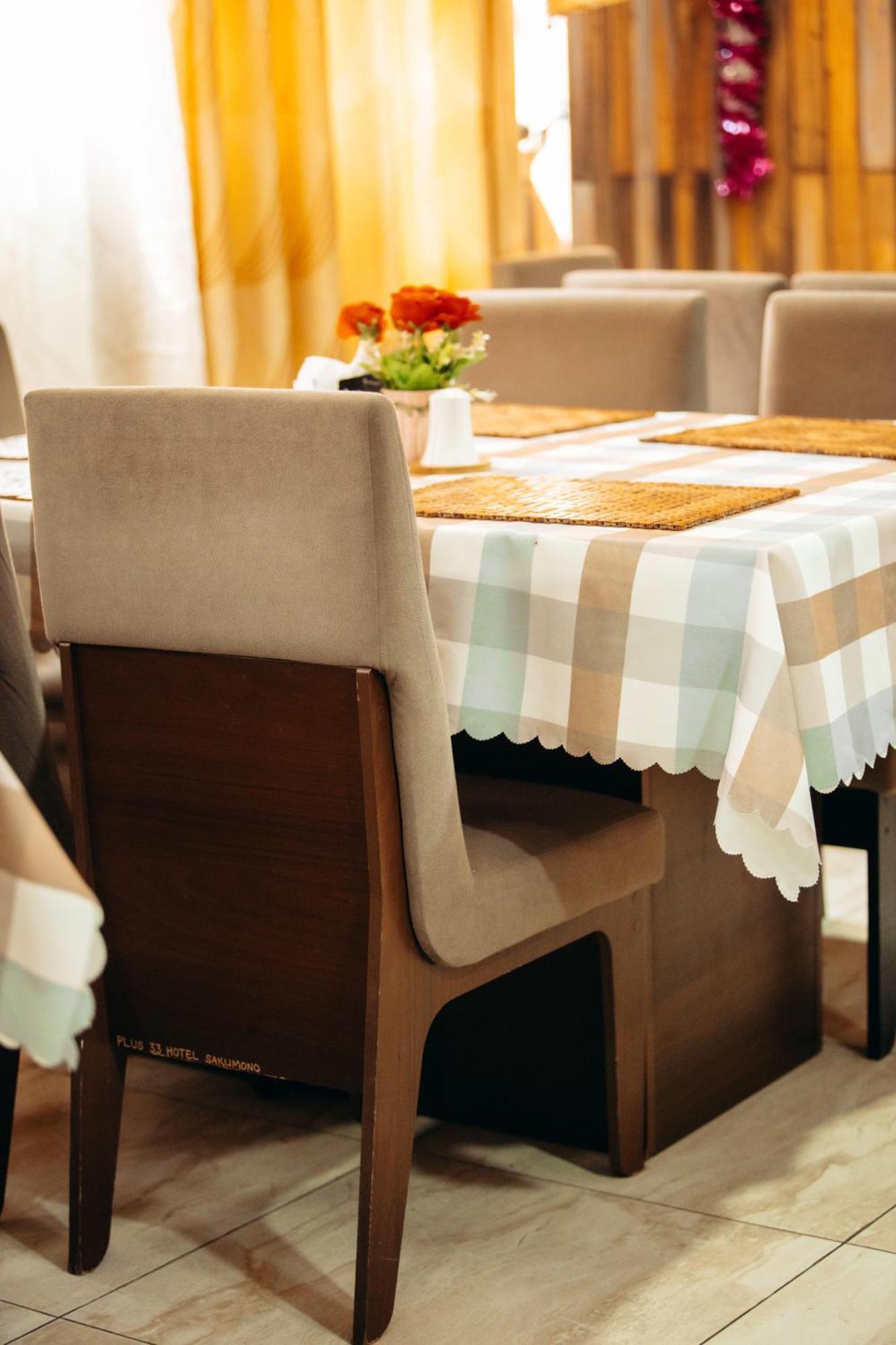 Plus 33 Hotel Nungua Ngoại thất bức ảnh