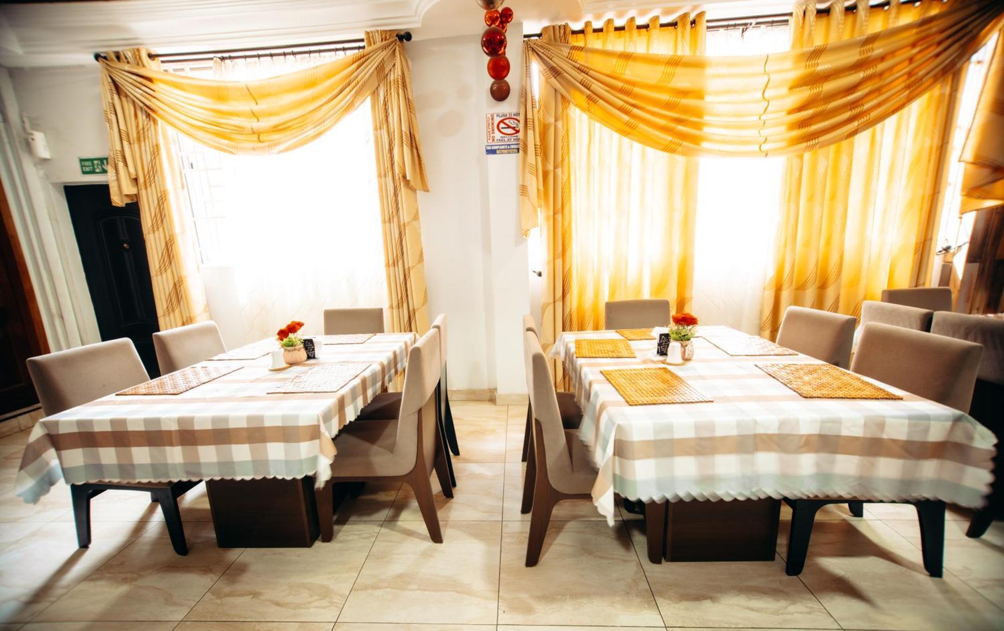 Plus 33 Hotel Nungua Ngoại thất bức ảnh