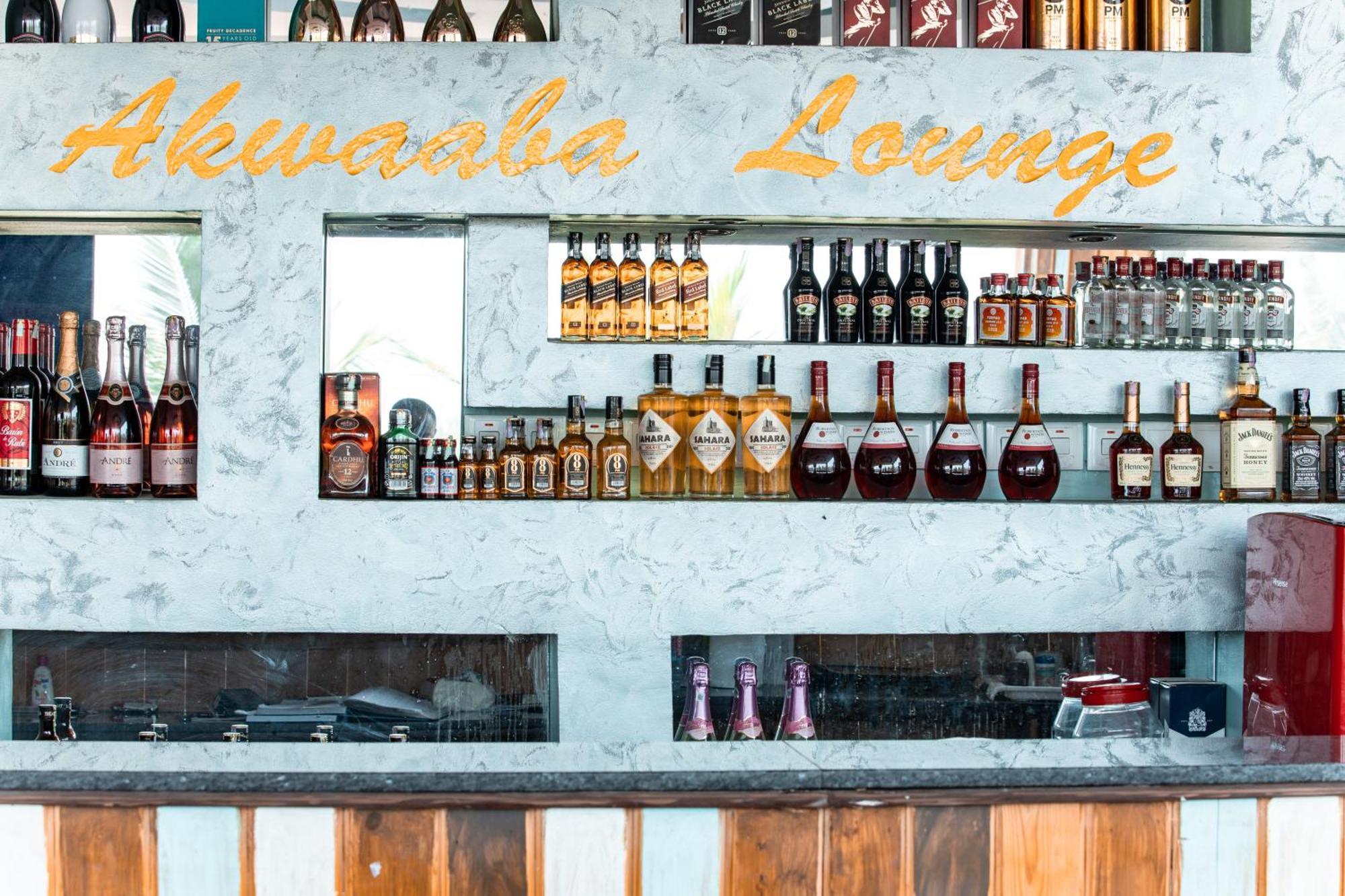 Plus 33 Hotel Nungua Ngoại thất bức ảnh
