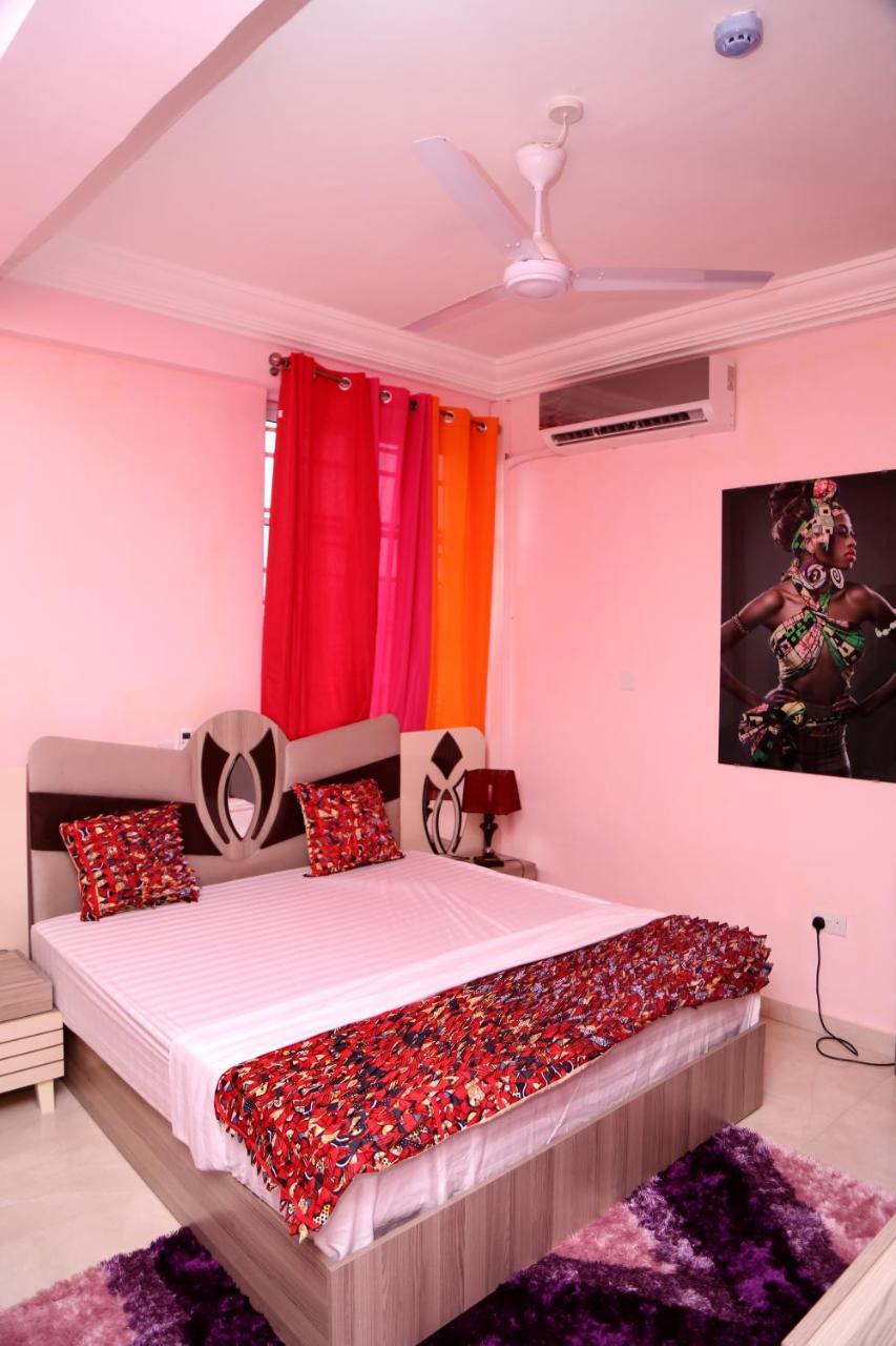 Plus 33 Hotel Nungua Ngoại thất bức ảnh