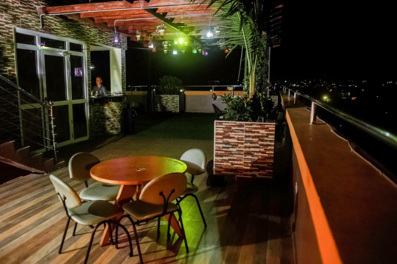 Plus 33 Hotel Nungua Ngoại thất bức ảnh