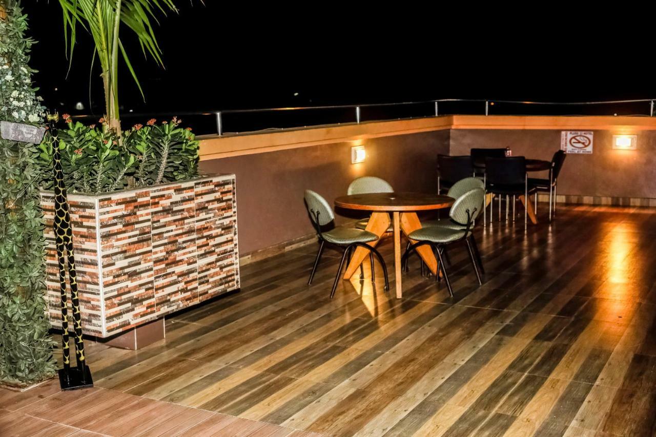 Plus 33 Hotel Nungua Ngoại thất bức ảnh